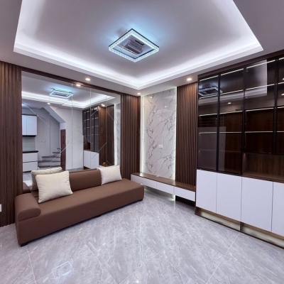 bán nhà xuân la DT 23m x5 tầng 6,950 tỷ 40m ô tô tránh,ngõ thông,full nội thất