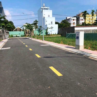 CẦN BÁN 53M2 ĐẤT THỔ CƯ MT ĐƯỜNG NHỰA XE TANK