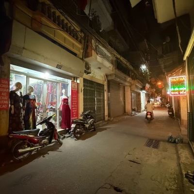 Bán Nhà Ngõ Quỳnh 30.3m2. 4 tầng. mặt tiền 3m. giá đẹp 7.95 Tỷ Hai Bà Trưng Hà Nội