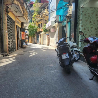 KẾ BÊN ROYAL CITY– VỈA HÈ, Ô TÔ TRÁNH – KINH DOANH ĐỈNH
SỔ VUÔNG – GIÁ CHỈ 8.1 TỶ