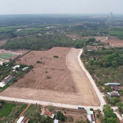 Chào bạn! Bạn đang có nhu cầu bán đất thổ cư 5x30m tại Bình Long, tỉnh Bình Phước. Để giúp bạn thuận tiện hơn trong việc bán, bạn có thể cung cấp thêm thông tin chi tiết như:

1. Giá bán mong muốn.
2. Vị trí cụ thể của mảnh đất (gần trường học, chợ, trung