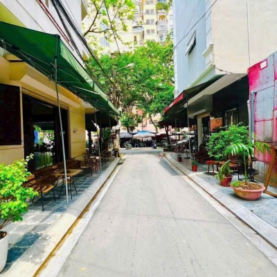 TRẦN QUÝ KIÊN, PHÂN LÔ, VỈA HÈ KINH DOANH SẦM UẤT, THOÁNG TRƯỚC SAU, MUA LÀ LÃI