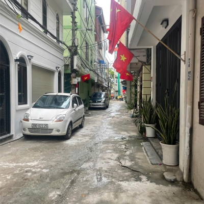 Sài Đồng - Thang máy - Gara ô tô - Ô tô tránh chỉ 10.4 tỷ