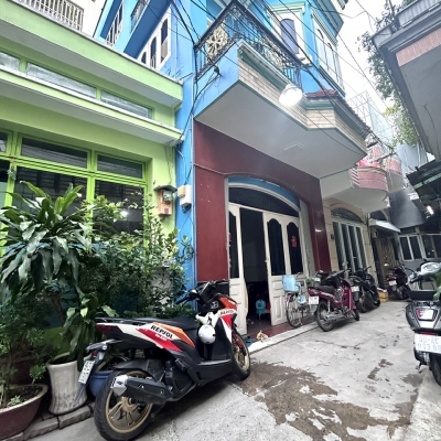 BÁN NHÀ 4 TẦNG- NHÀ MỚI ĐẸP- ĐƯỜNG ĐOÀN VĂN BƠ- THÔNG RA XÓM CHIẾU- NGUYỄN TẤT THÀNH.