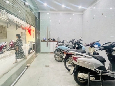 đội cấn 60m x5 tầng 16,5 tỷ ô tô qua nhà,kinh doanh,5p ra hồ tây