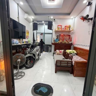 Nhà 2 tầng đường Ba Đình gần cầu Nguyễn Tri Phương P9 Q8